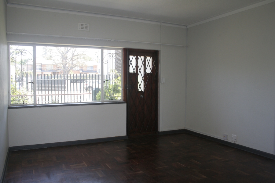 To Let 2 Bedroom Property for Rent in Martinville Western Cape